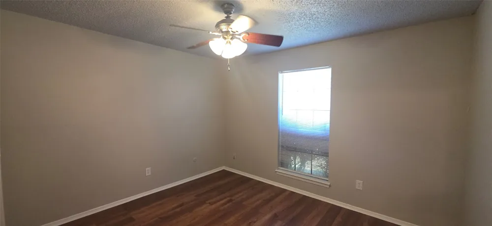 233 Vista Way #235 Benbrook, TX 76126