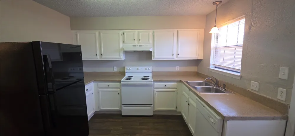 233 Vista Way #235 Benbrook, TX 76126