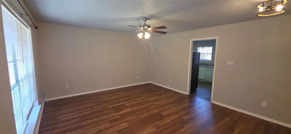 233 Vista Way #235 Benbrook, TX 76126