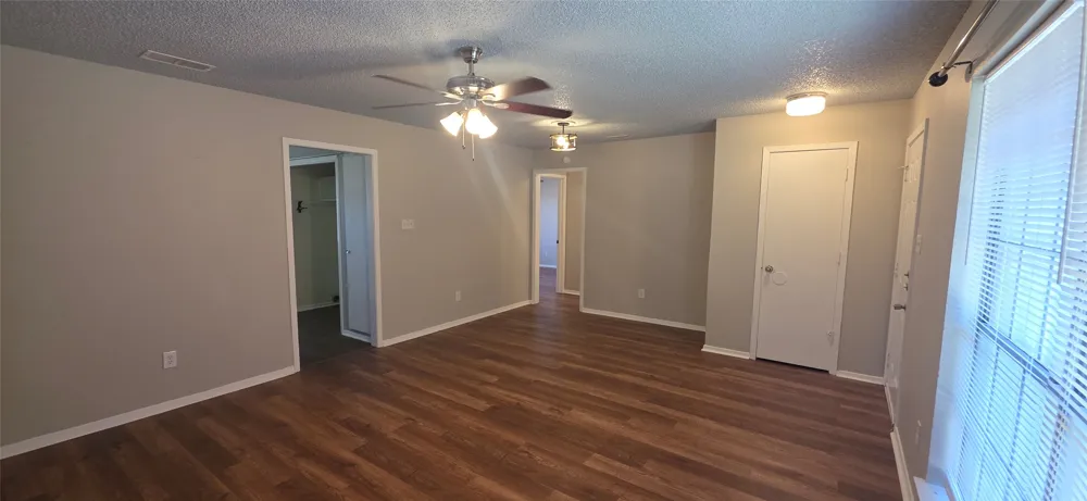 233 Vista Way #235 Benbrook, TX 76126