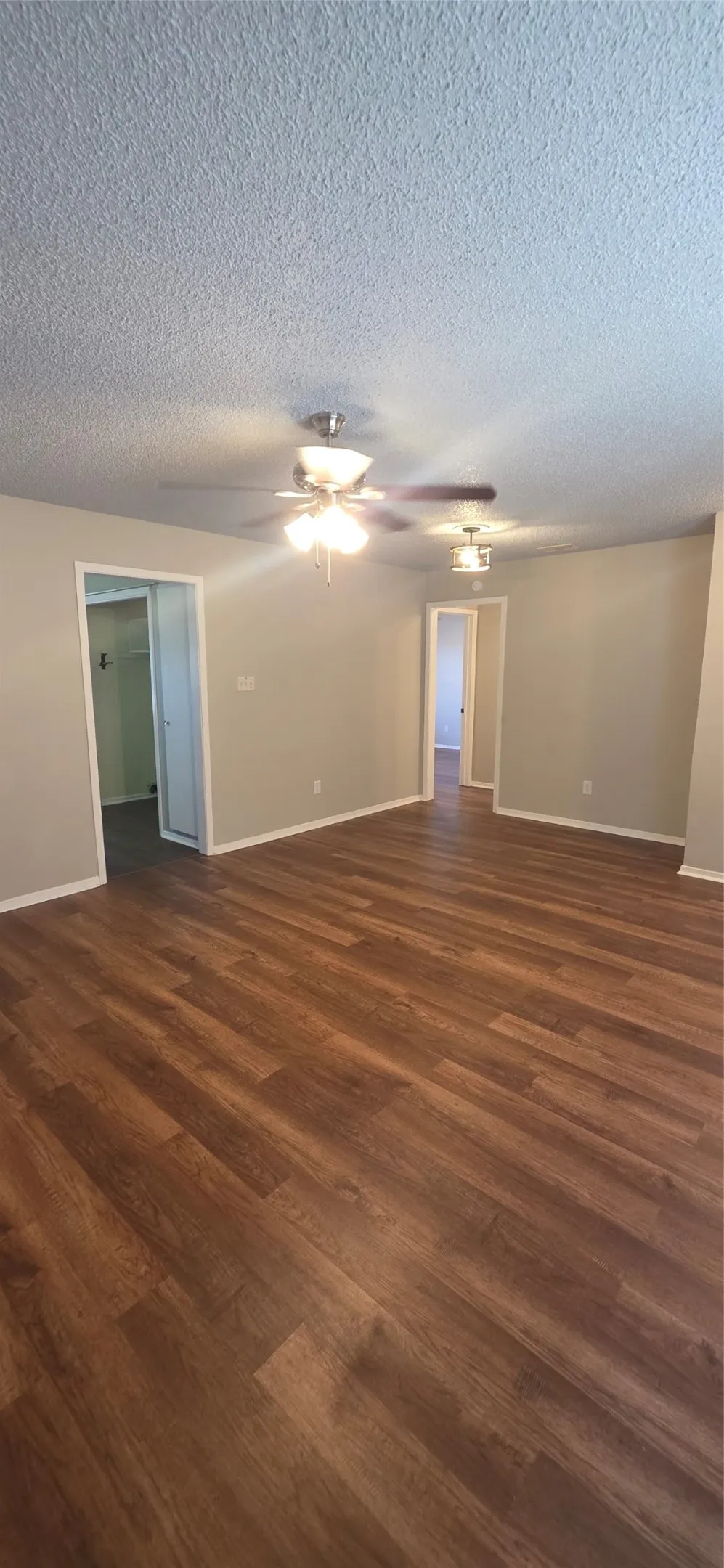 233 Vista Way #235 Benbrook, TX 76126
