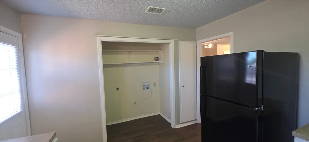 233 Vista Way #235 Benbrook, TX 76126