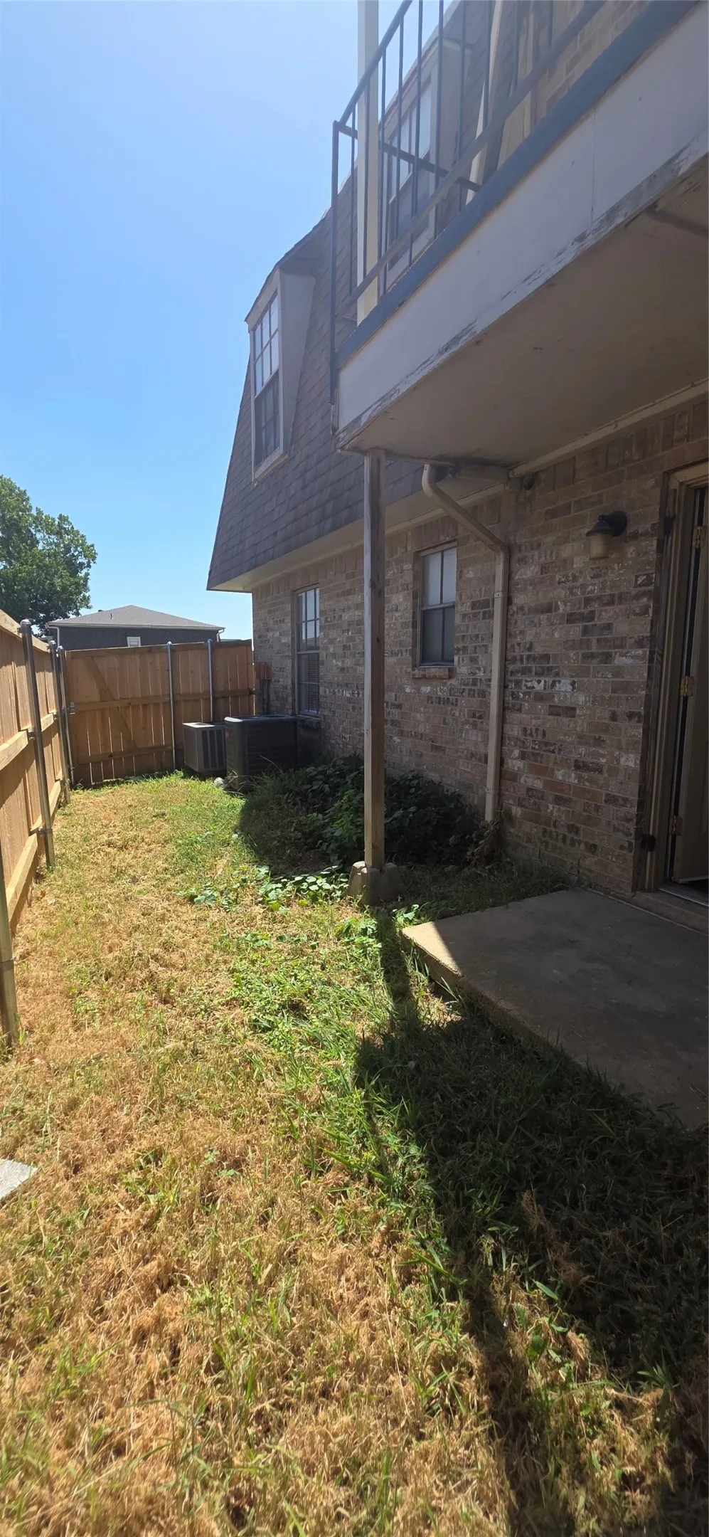 233 Vista Way #235 Benbrook, TX 76126