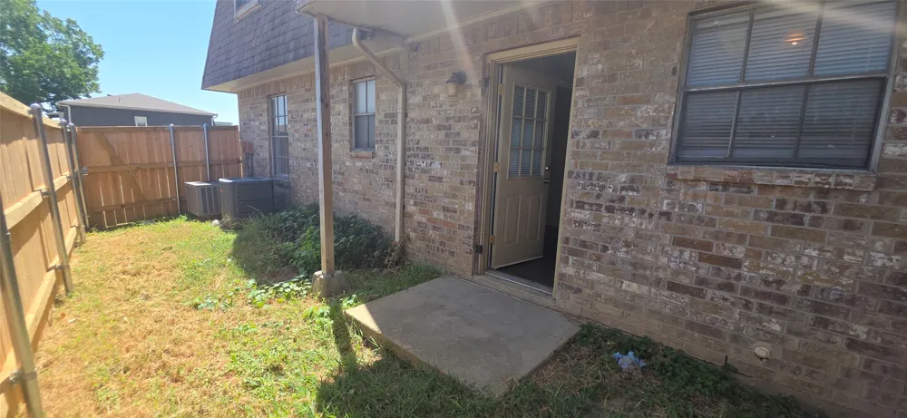233 Vista Way #235 Benbrook, TX 76126