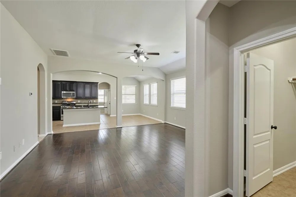 6531 Hunters Creek Lane Baytown, TX 77521