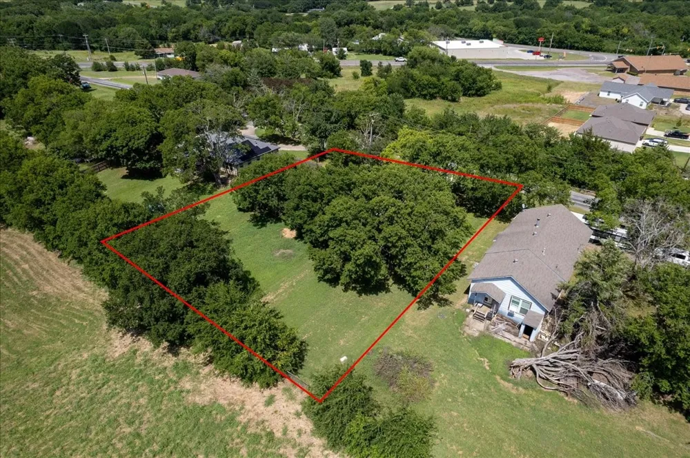 704 Denison Street Bells, TX 75414