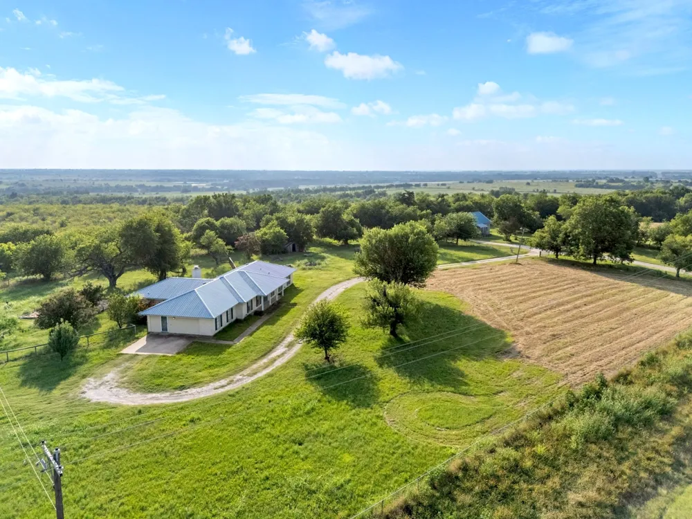3005 US Highway 77 Lott, TX 76656