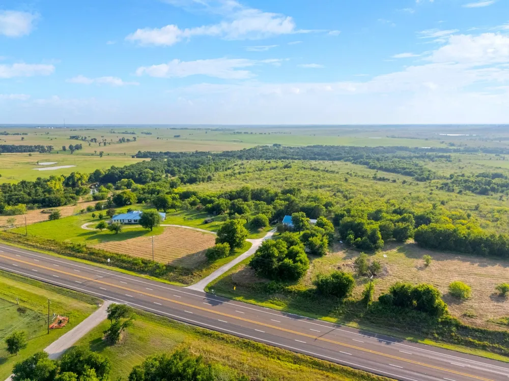 3005 US Highway 77 Lott, TX 76656