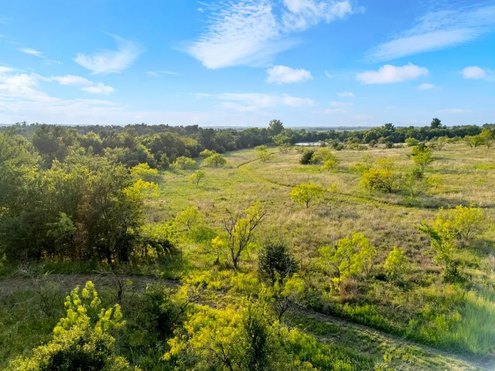 3005 US Highway 77 Lott, TX 76656