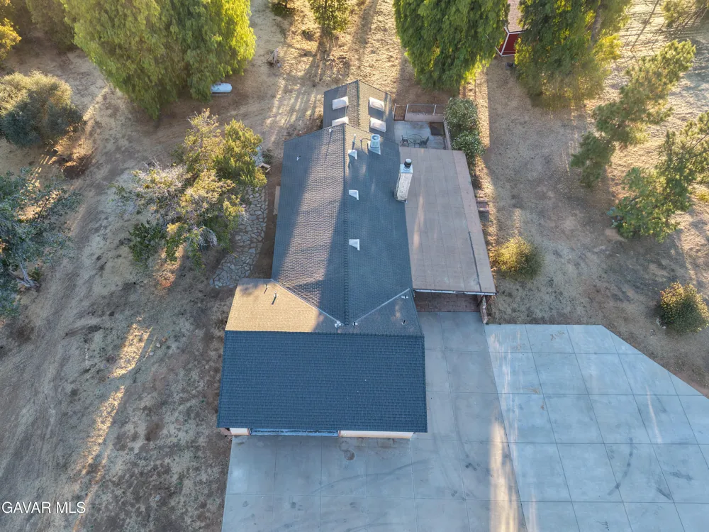 33201 Barber Road Agua Dulce, CA 91390