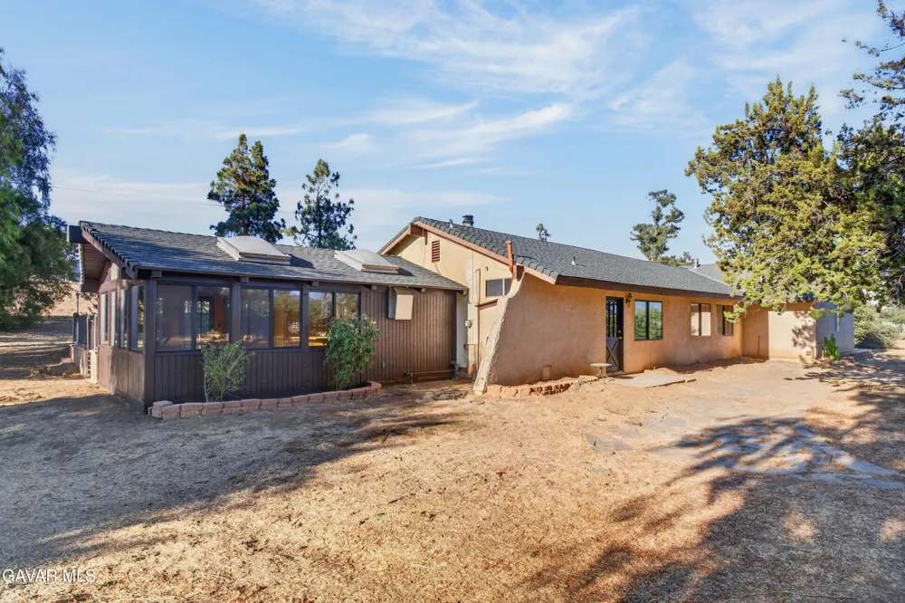 33201 Barber Road Agua Dulce, CA 91390