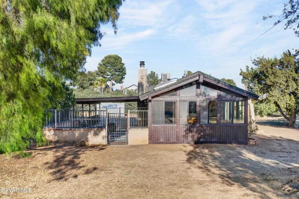 33201 Barber Road Agua Dulce, CA 91390