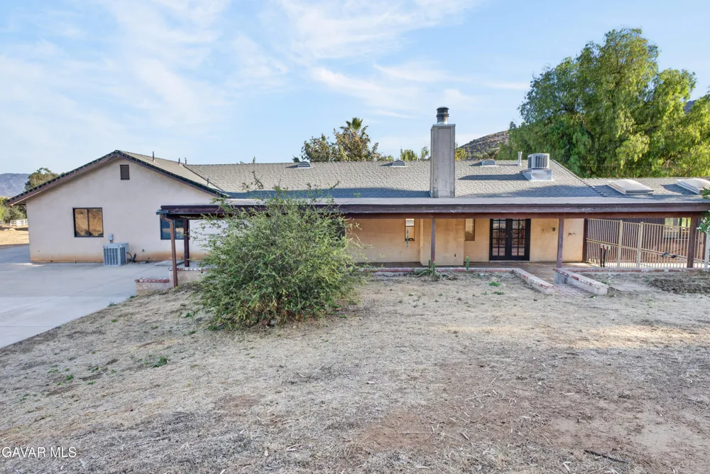 33201 Barber Road Agua Dulce, CA 91390