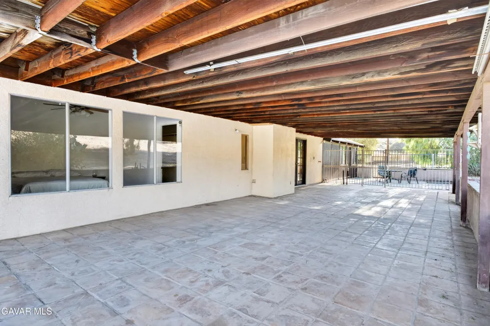 33201 Barber Road Agua Dulce, CA 91390