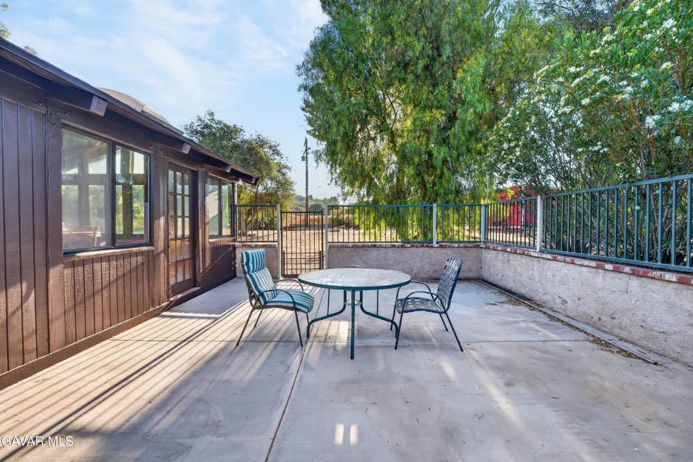 33201 Barber Road Agua Dulce, CA 91390
