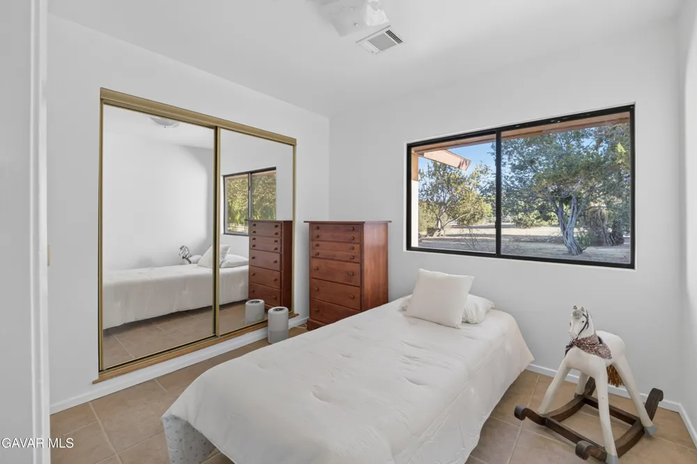 33201 Barber Road Agua Dulce, CA 91390