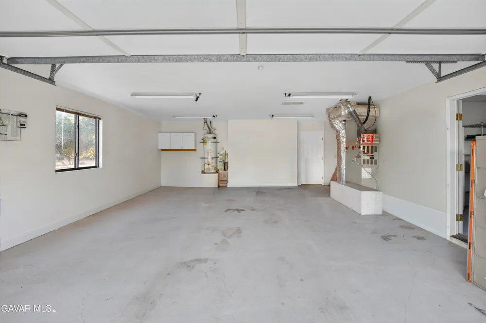 33201 Barber Road Agua Dulce, CA 91390