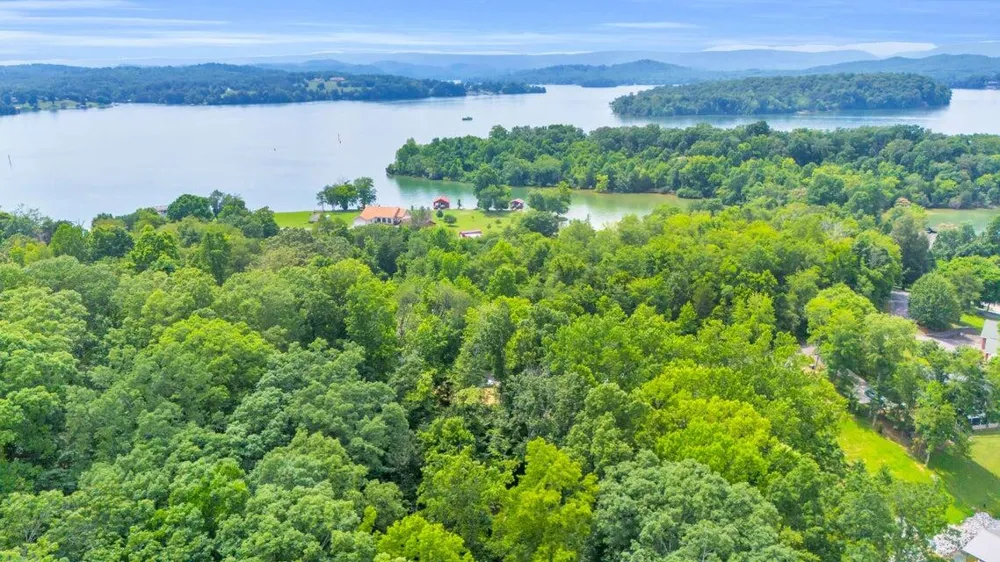 3132 Cherokee Circle Ten Mile, TN 37880