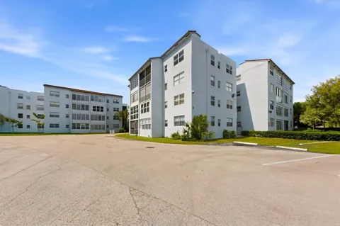 2860 Somerset Drive #412k