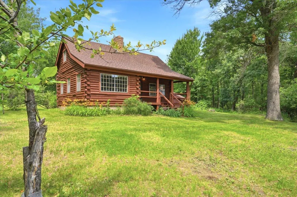 22498 Little Deer Road Siren, WI 54872