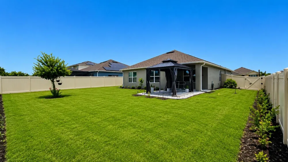 127 AUBURN GROVE BOULEVARD Auburndale, FL 33823