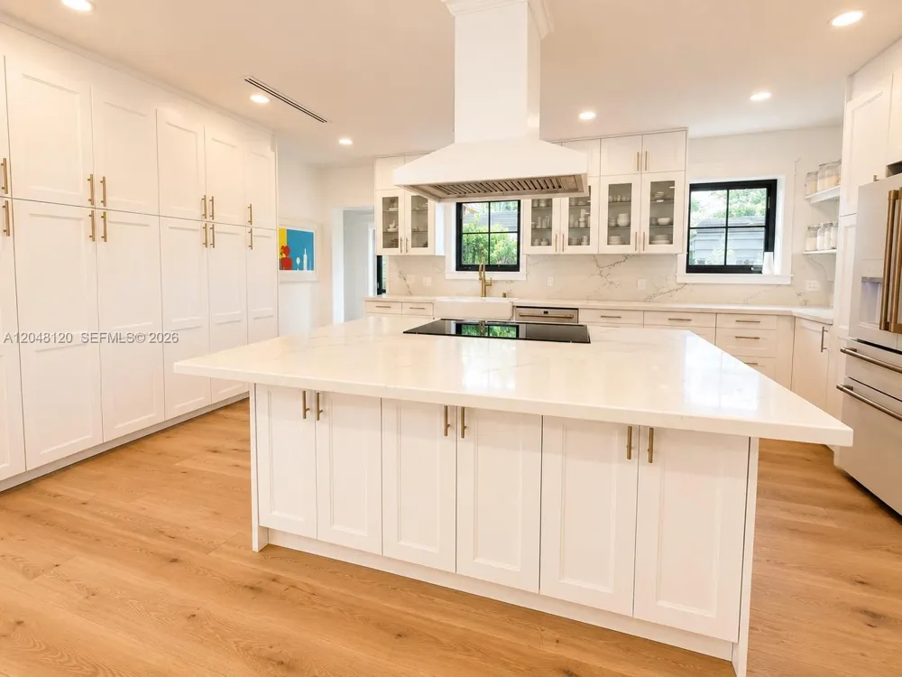 4455 Bay Rd Miami Beach, FL 33140