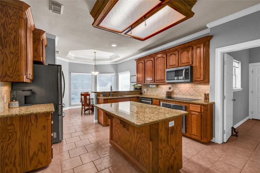 105 Thyme Trail Lake Jackson, TX 77566