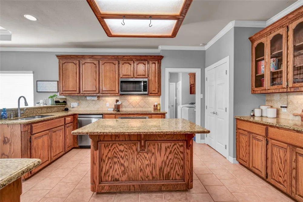 105 Thyme Trail Lake Jackson, TX 77566