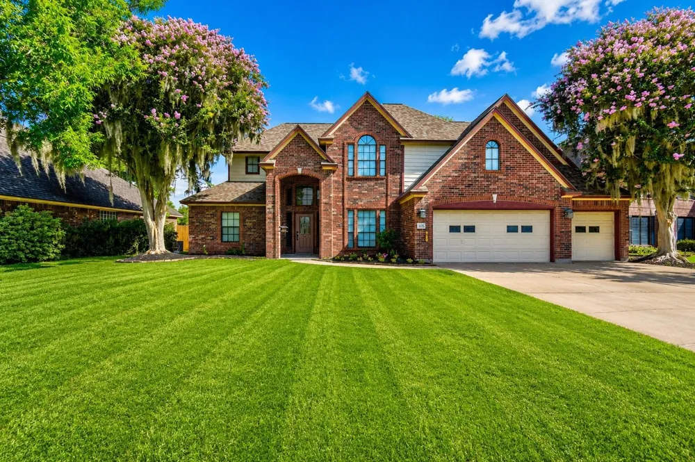 105 Thyme Trail Lake Jackson, TX 77566