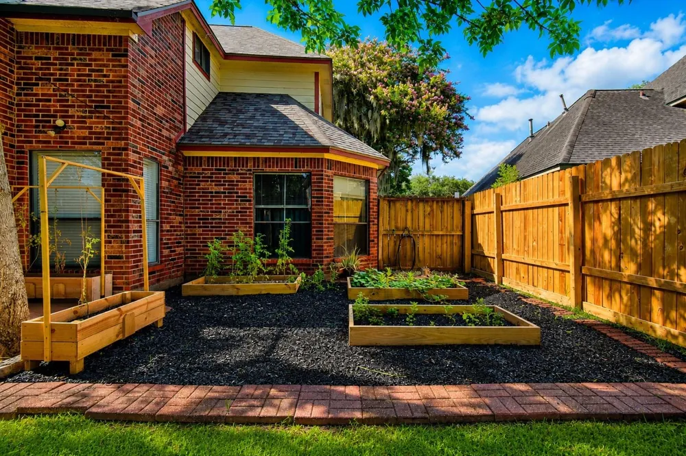 105 Thyme Trail Lake Jackson, TX 77566