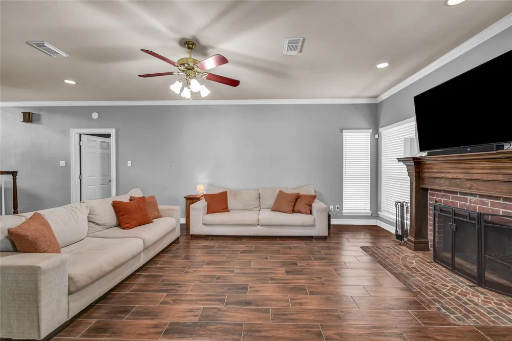105 Thyme Trail Lake Jackson, TX 77566