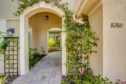 Venetian Pointe Drive