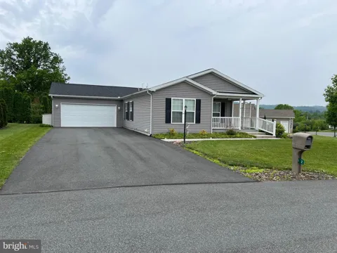 2 EGRET COURT