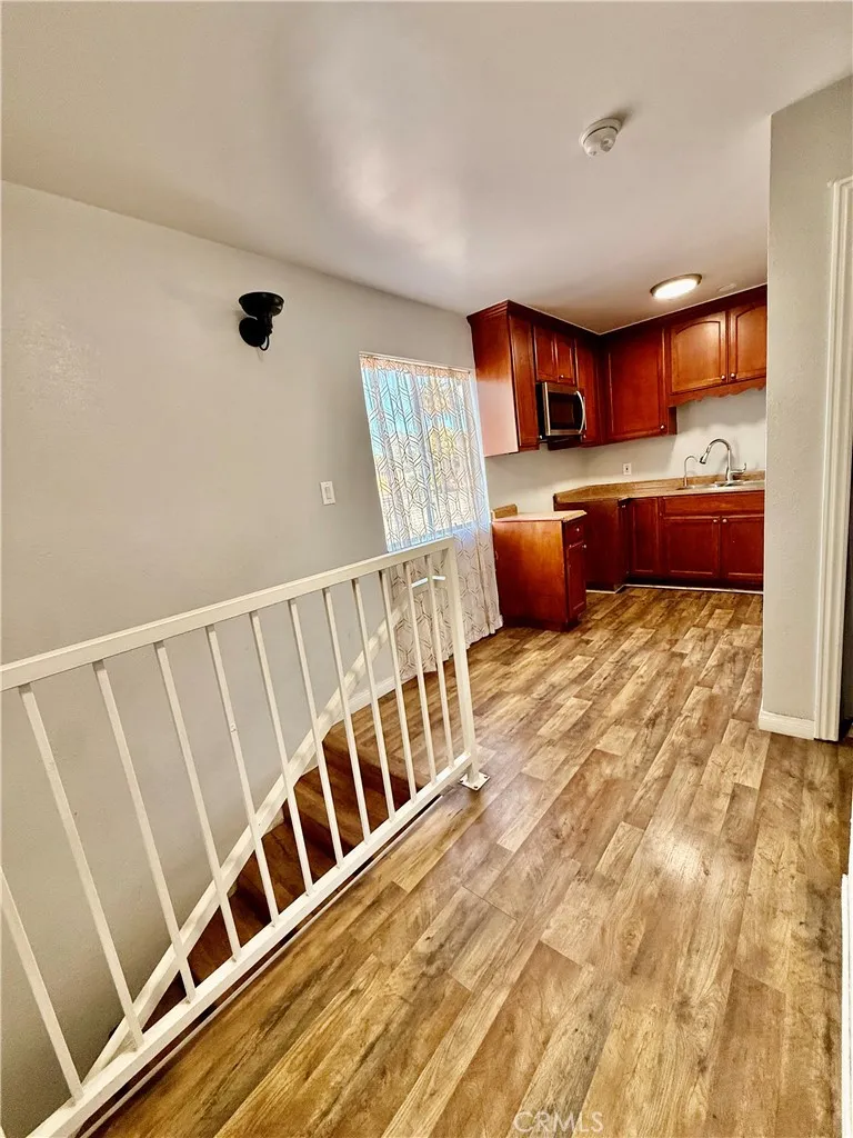 8906 Elm Los Angeles, CA 90002