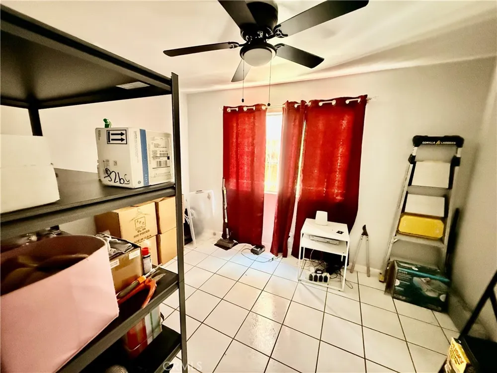 8906 Elm Los Angeles, CA 90002