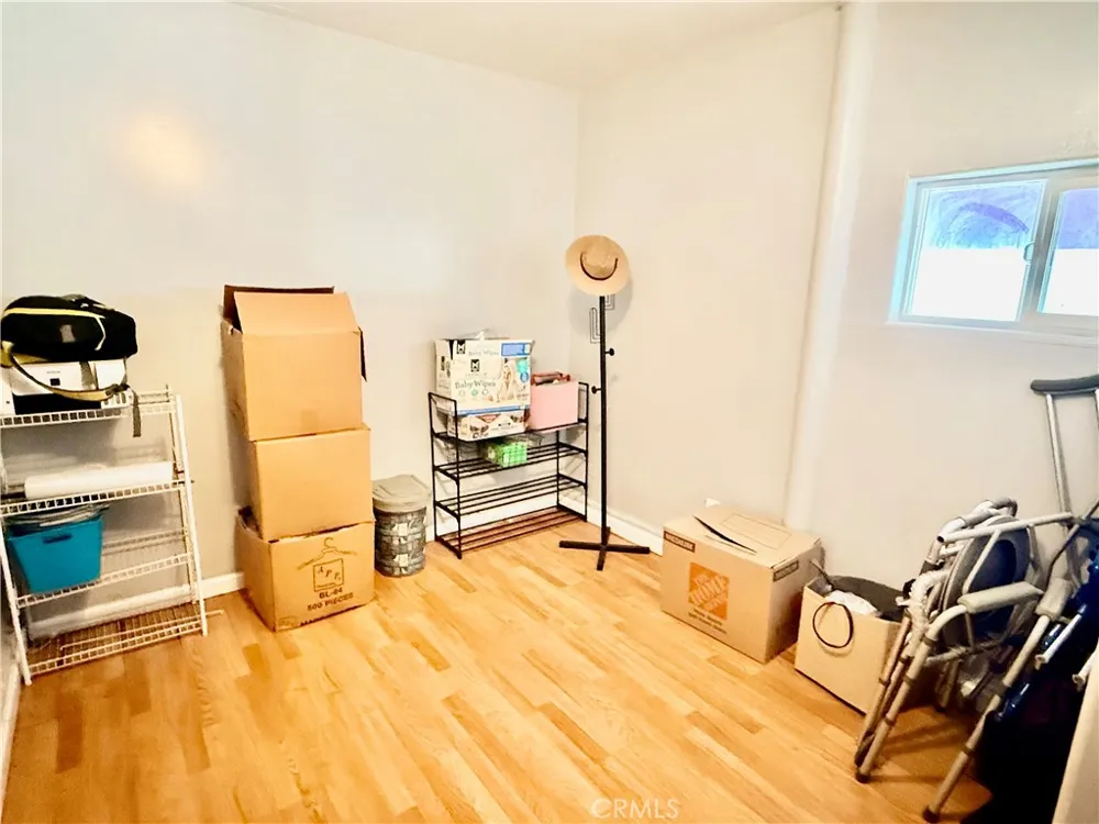 8906 Elm Los Angeles, CA 90002