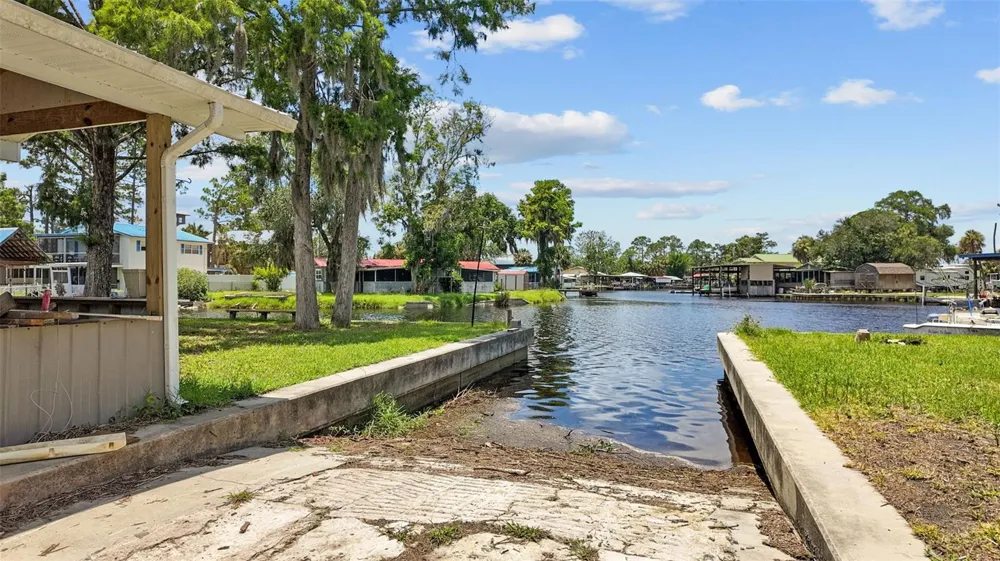 306 SE 256 STREET Suwannee, FL 32692