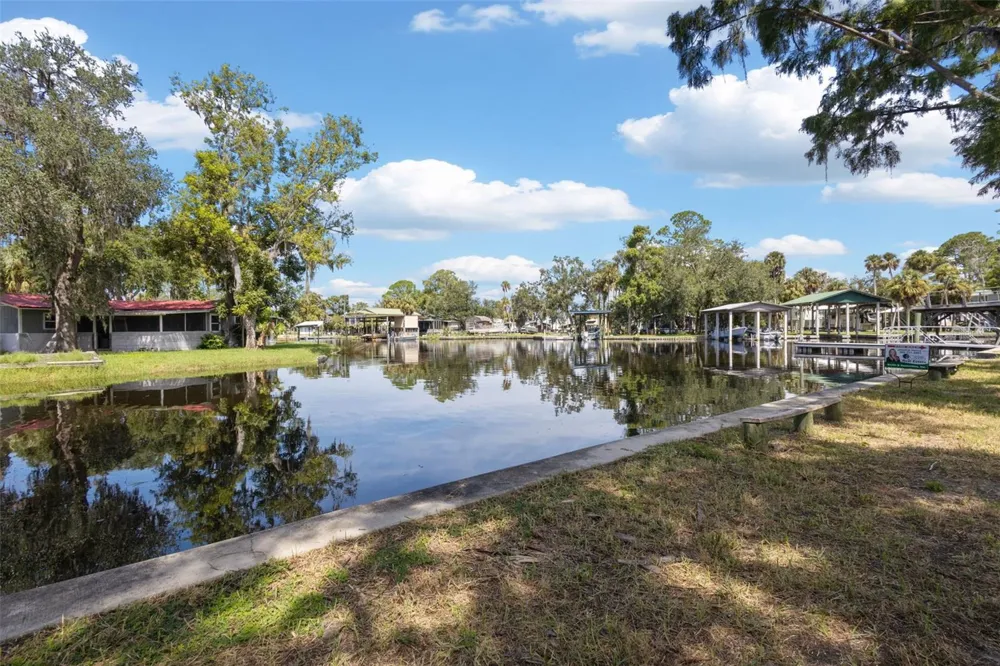 306 SE 256 STREET Suwannee, FL 32692