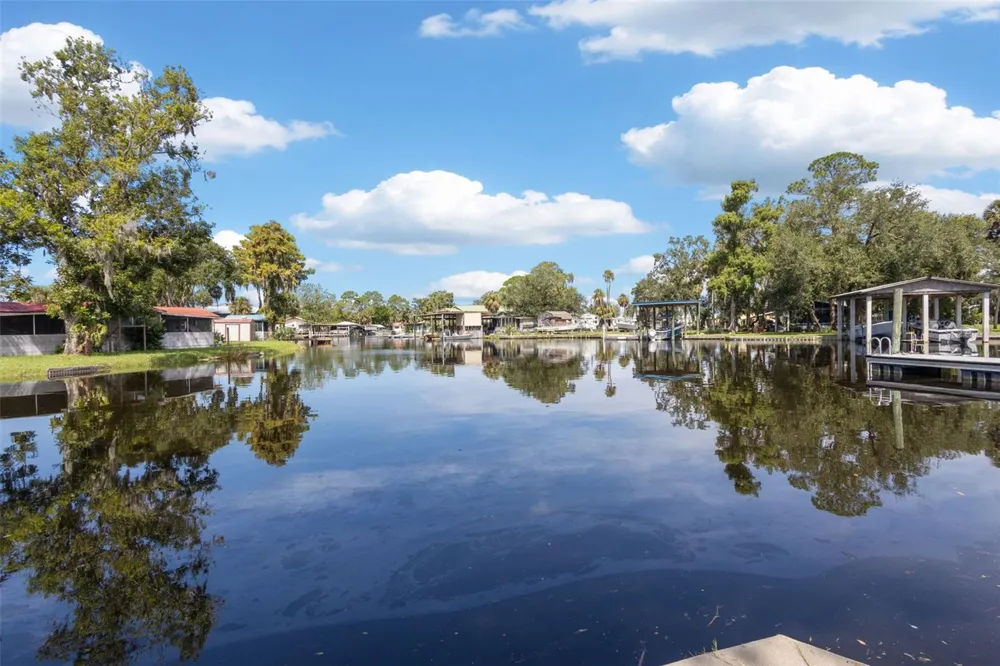 306 SE 256 STREET Suwannee, FL 32692