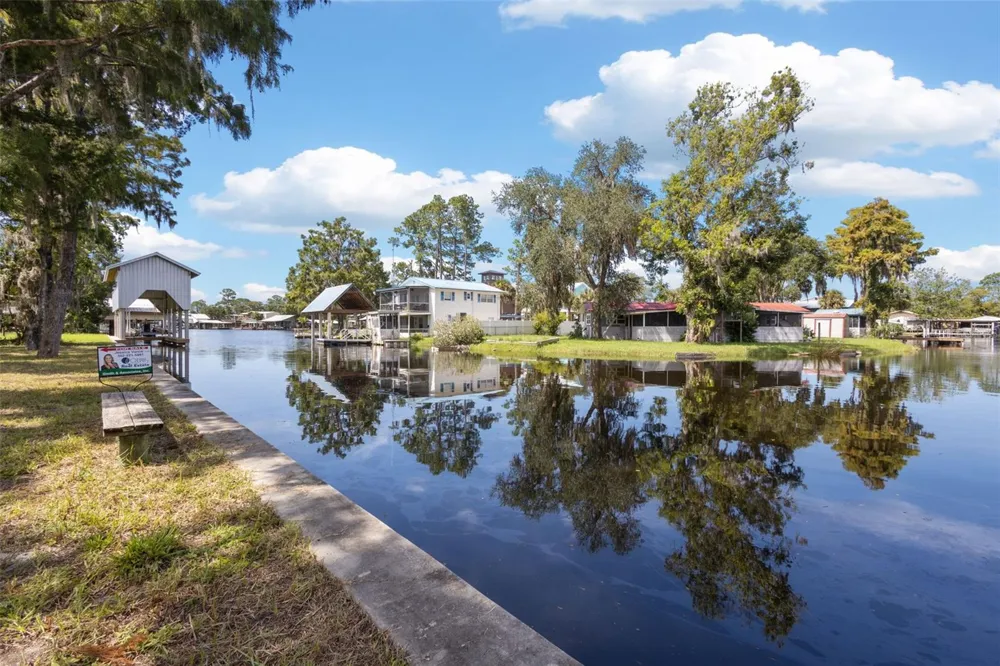 306 SE 256 STREET Suwannee, FL 32692