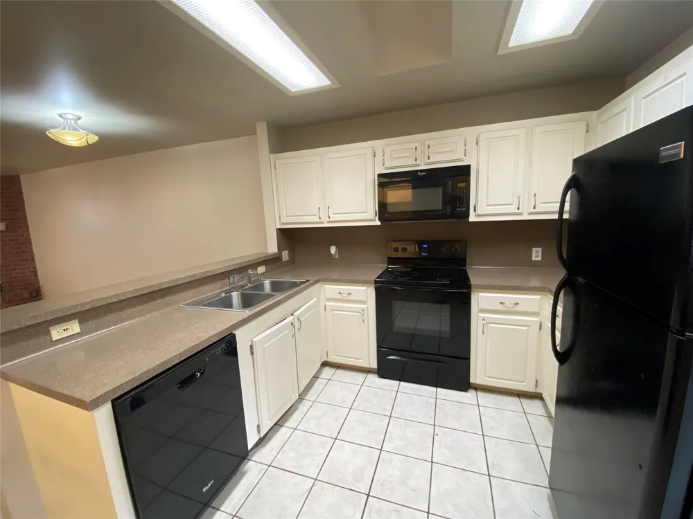 3241 Lexington Drive Tyler, TX 75701
