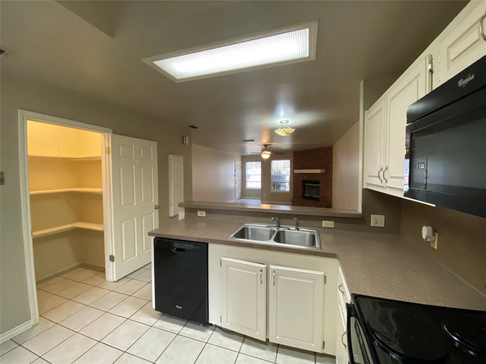 3241 Lexington Drive Tyler, TX 75701