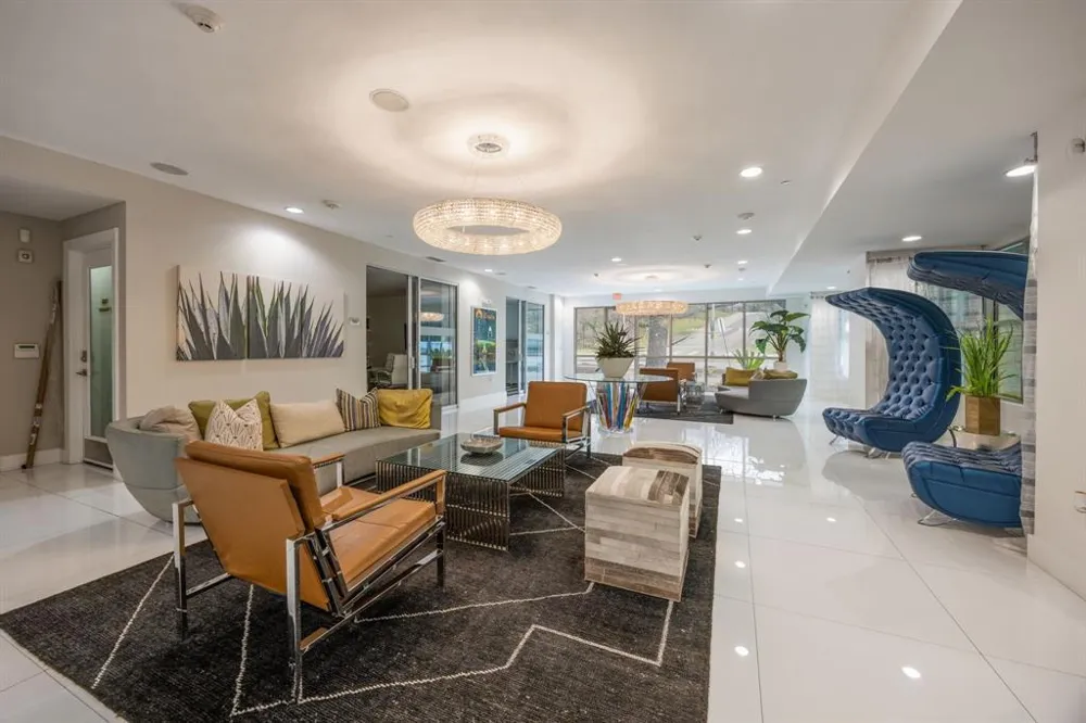 1900 Barton Springs Road #3013 Austin, TX 78704