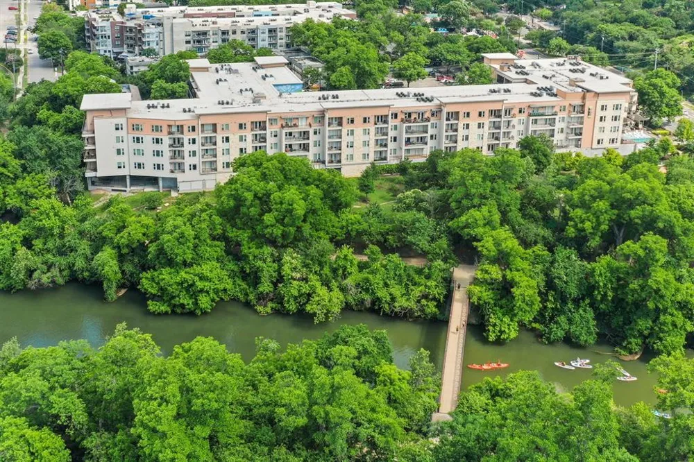1900 Barton Springs Road #3013 Austin, TX 78704