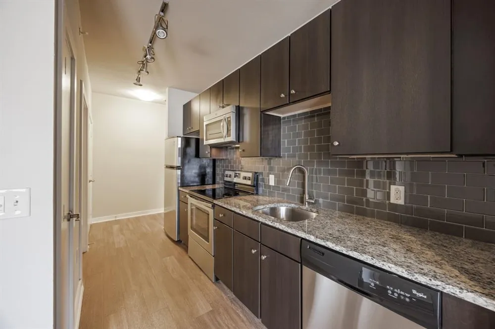 1900 Barton Springs Road #3013 Austin, TX 78704