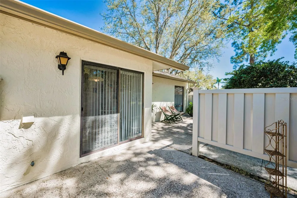 1333 SHADY PINE WAY #F Tarpon Springs, FL 34688