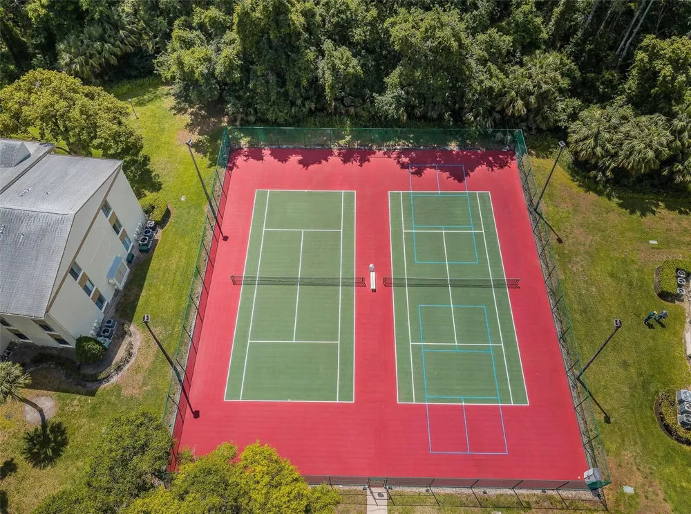 1333 SHADY PINE WAY #F Tarpon Springs, FL 34688
