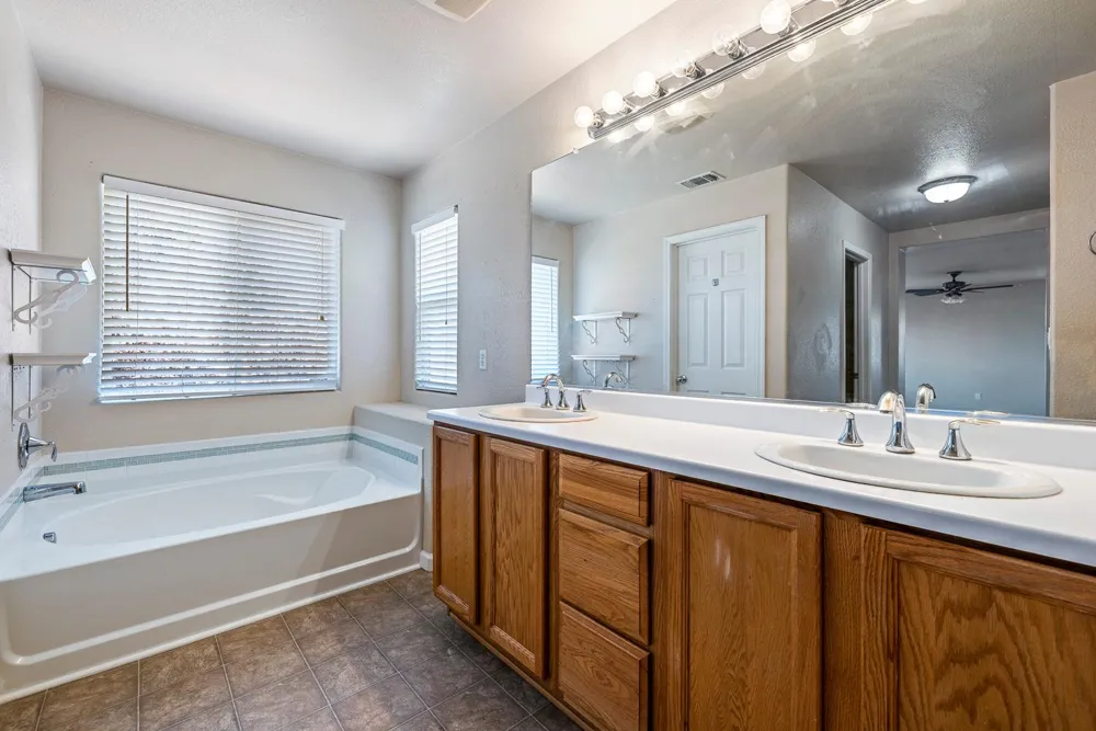 648 11th Street Sanger, CA 93657