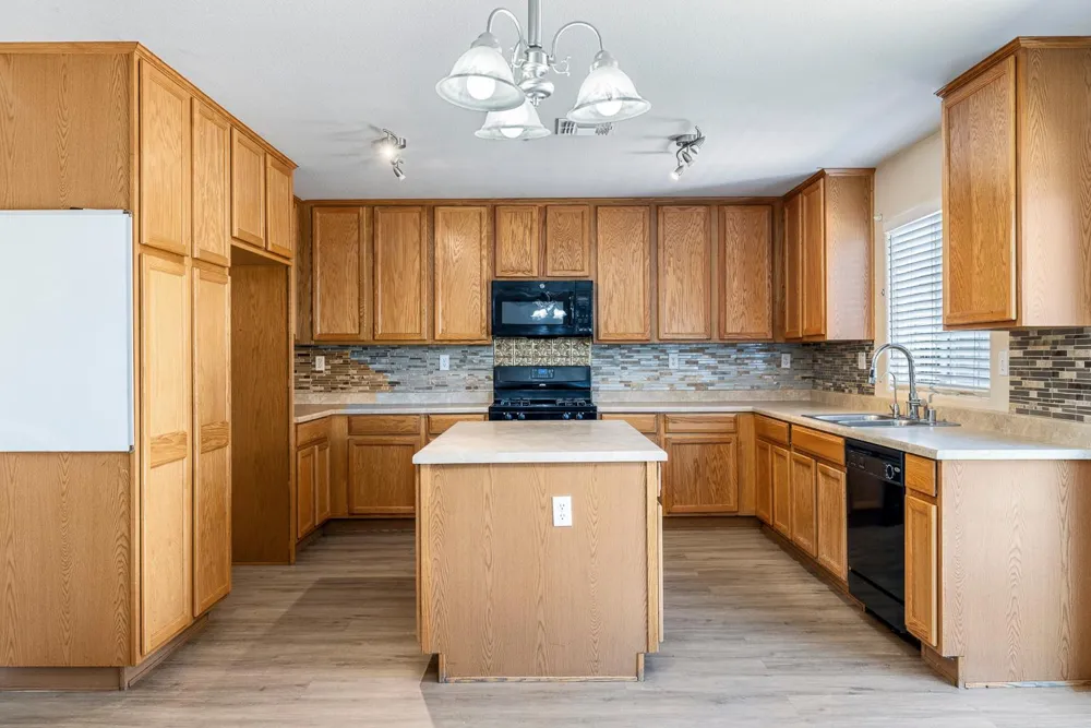 648 11th Street Sanger, CA 93657