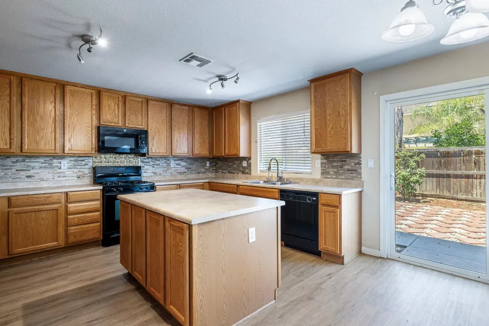 648 11th Street Sanger, CA 93657